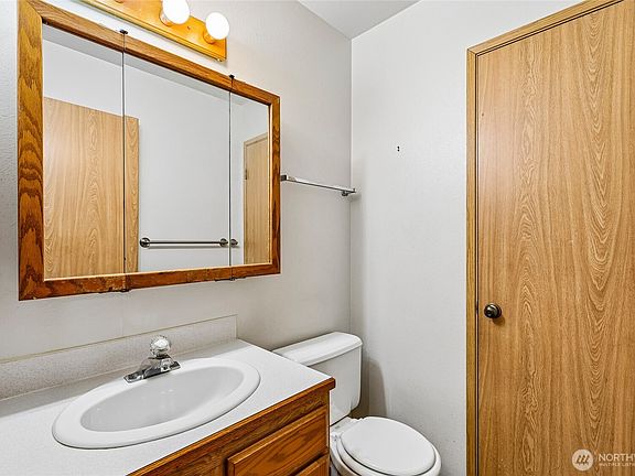 4th image of 2110 Highland Avenue #C