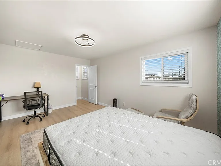 912 W Hill Ave — Photo 30