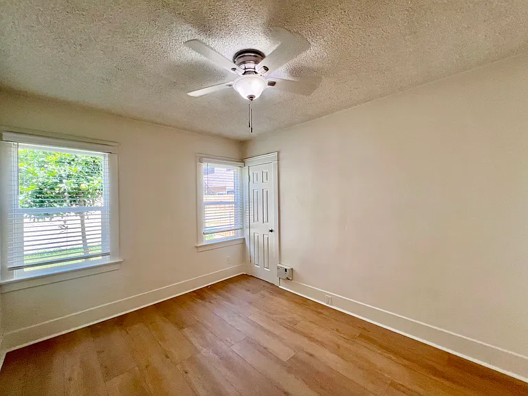 Bedroom (2)