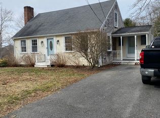 19 Bay View Ave, Bourne, MA 02532