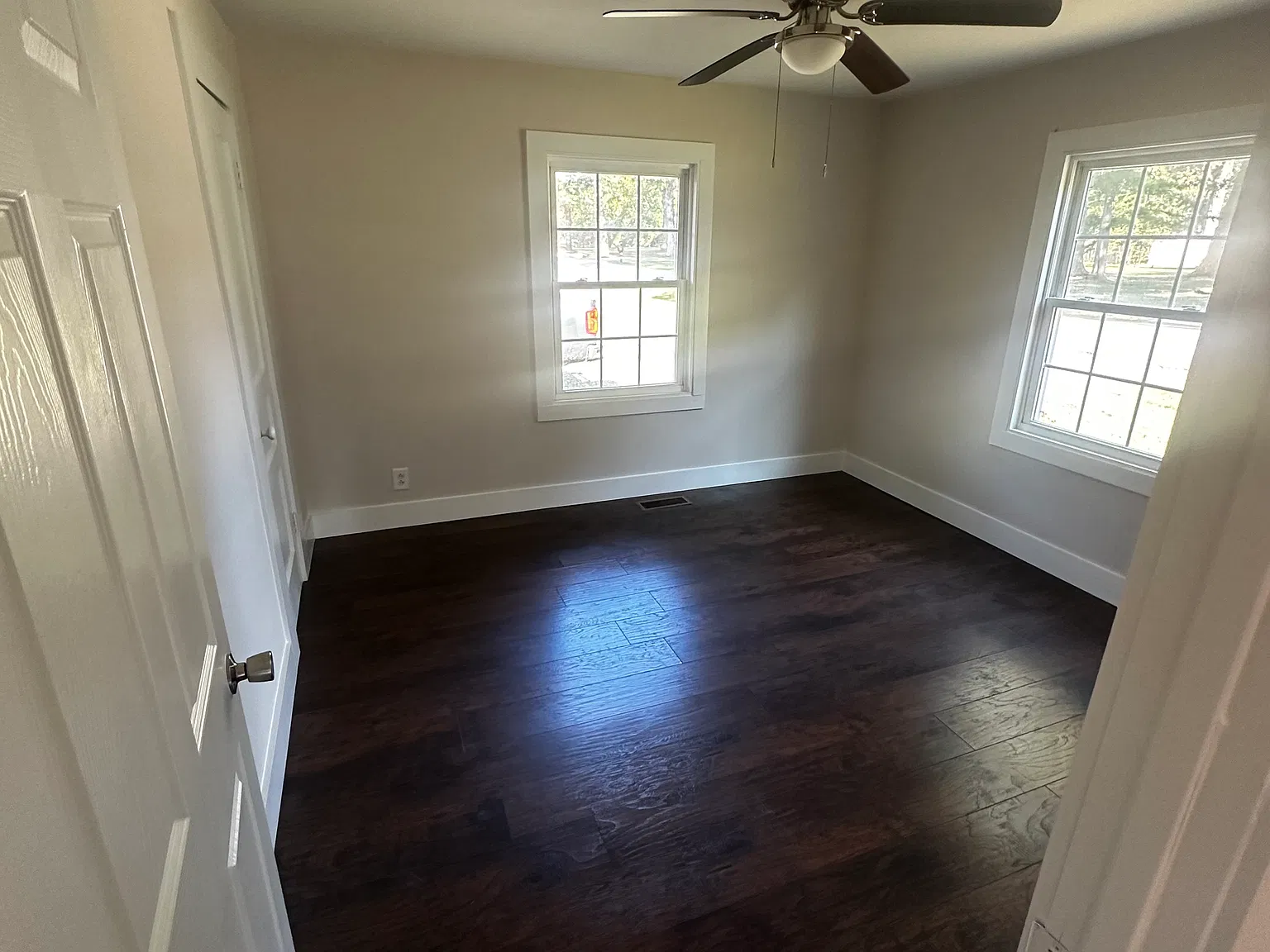 2 bed, 800 sqft, $1,300 — Photo 2