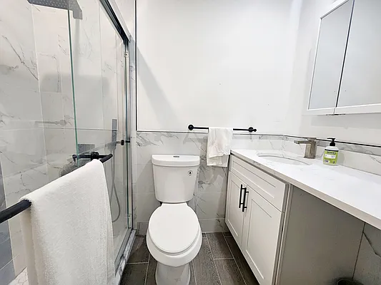 Rented by Compass | media 7