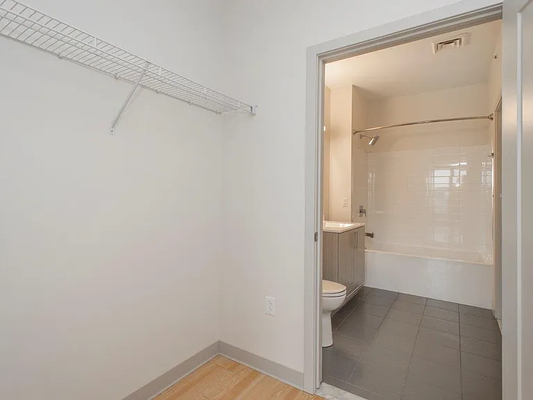 West Square Apartments — Photo 125