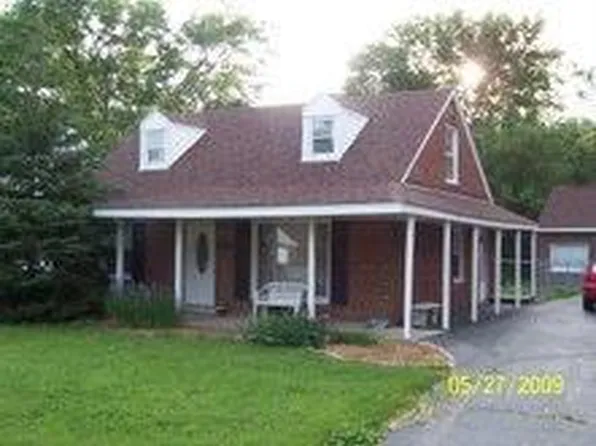 1757 Beverly Ave, Sylvan Lake, MI 48320