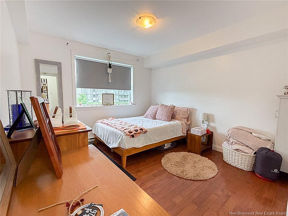 5th image of 700 Cliffe St #301