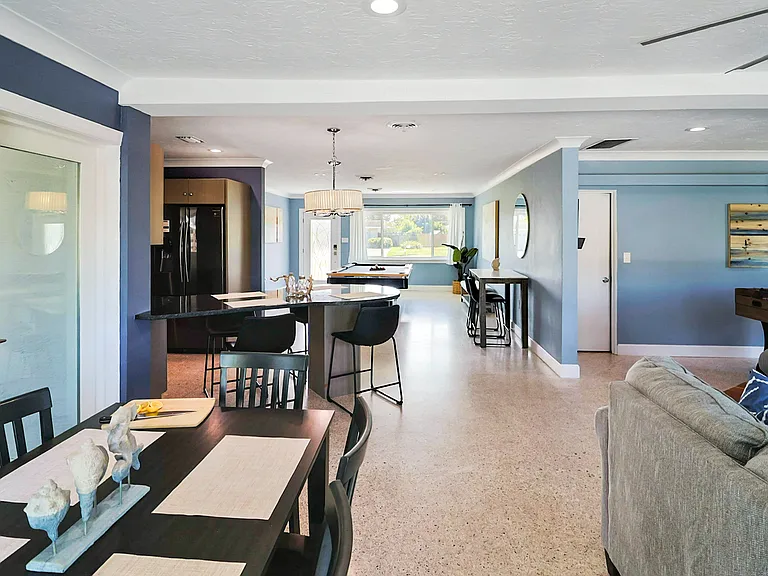2545 Webber St — Photo 19