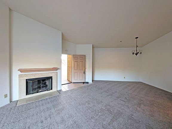 4th image of 5744 Oak Bend Ln Unit 406