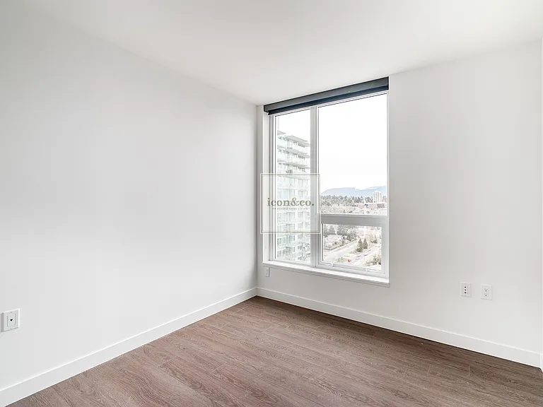 455 SW Marine Dr #3 — Photo 23