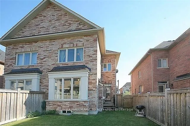 230 Hansard Dr — Photo 15