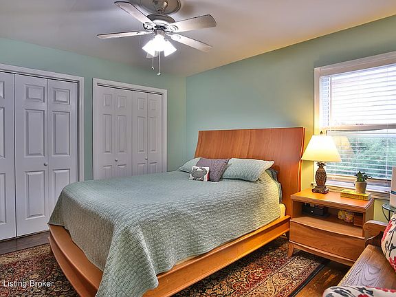 5th image of 418 Marquette Dr