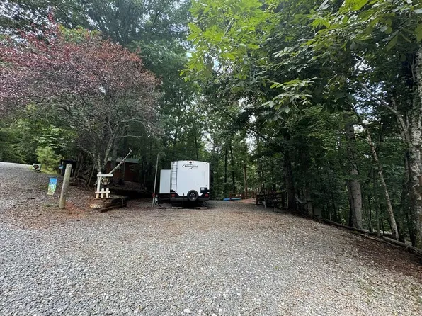 90 31st St, Ellijay, GA 30540