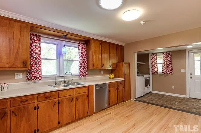 3409 Tryon Rd — Photo 17