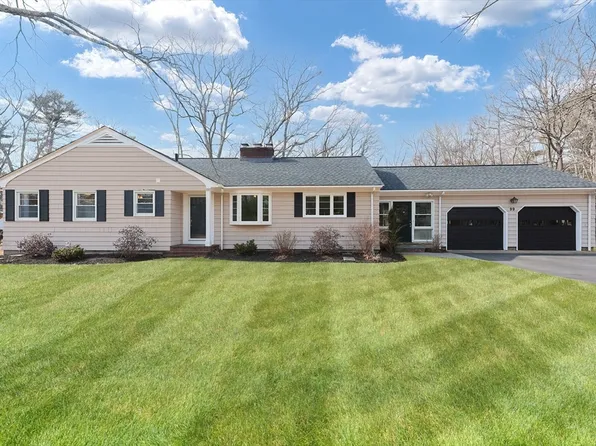 99 Smith St, Attleboro, MA 02703