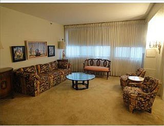 3rd image of 250 Hammond Pond Pkwy APT 807N