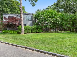 6 Woodland Way, Quogue, NY 11959