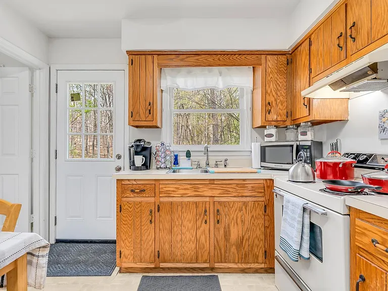 19 Limox Ln #B — Photo 27