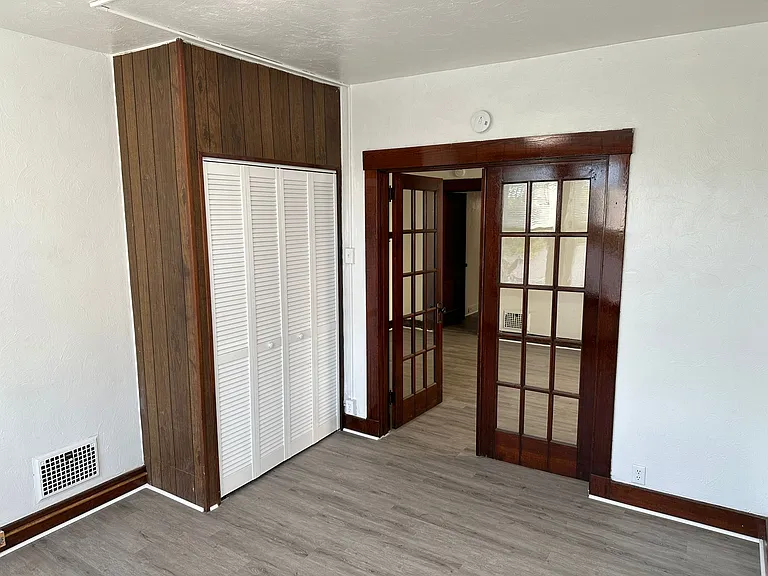 2832 Clermont Ave #1-2-4 — Photo 4