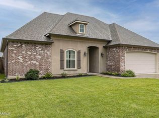 315 Oak Hill Ln, Youngsville, LA 70592
