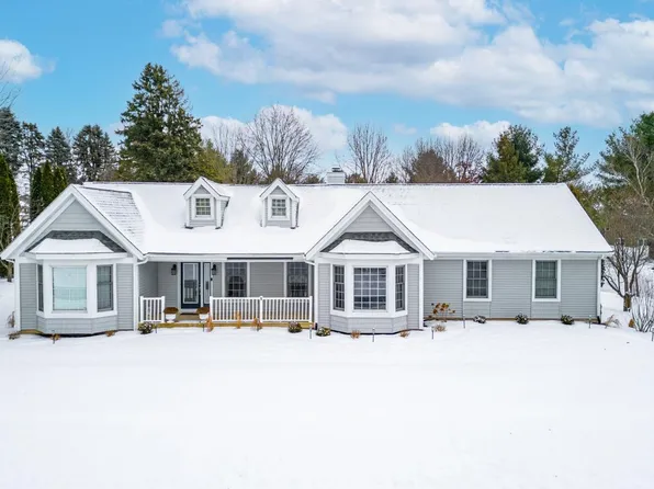 9971 Badger Trl, Belvidere, IL 61008