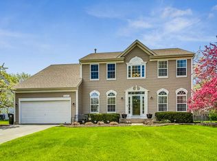 540 Sandpiper Dr, Lindenhurst, IL 60046