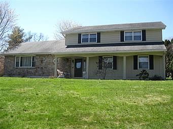 1st image of 31 Applewood Dr