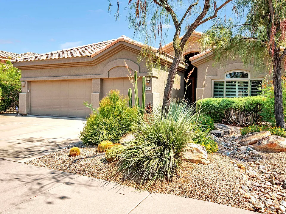 7689 E Quill Ln