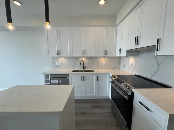 12143 223rd St, Maple Ridge, BC