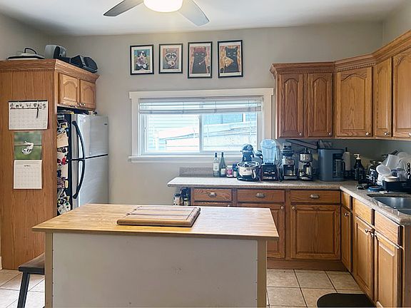 3rd image of 2238 W Oakdale Ave #2