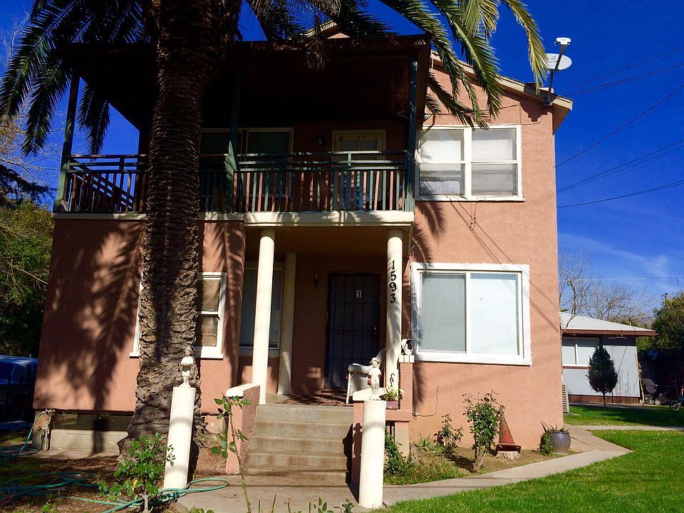 Front entrance 