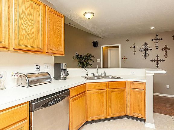 3rd image of 4619 Brookren Ct