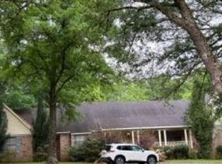 5717 Foxfire Rd, Mobile, AL 36618