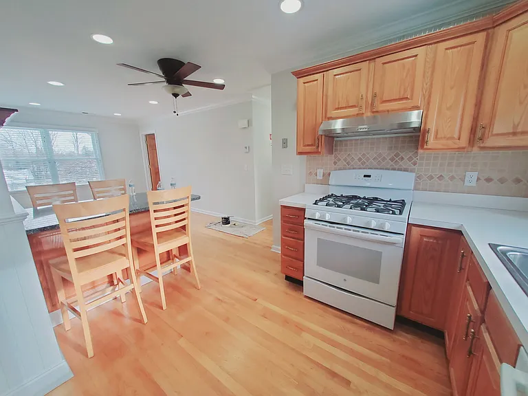 50 Oxford Ct #2 — Photo 2