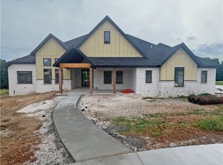 126 Old Ivy Cv, Springdale, AR 72762