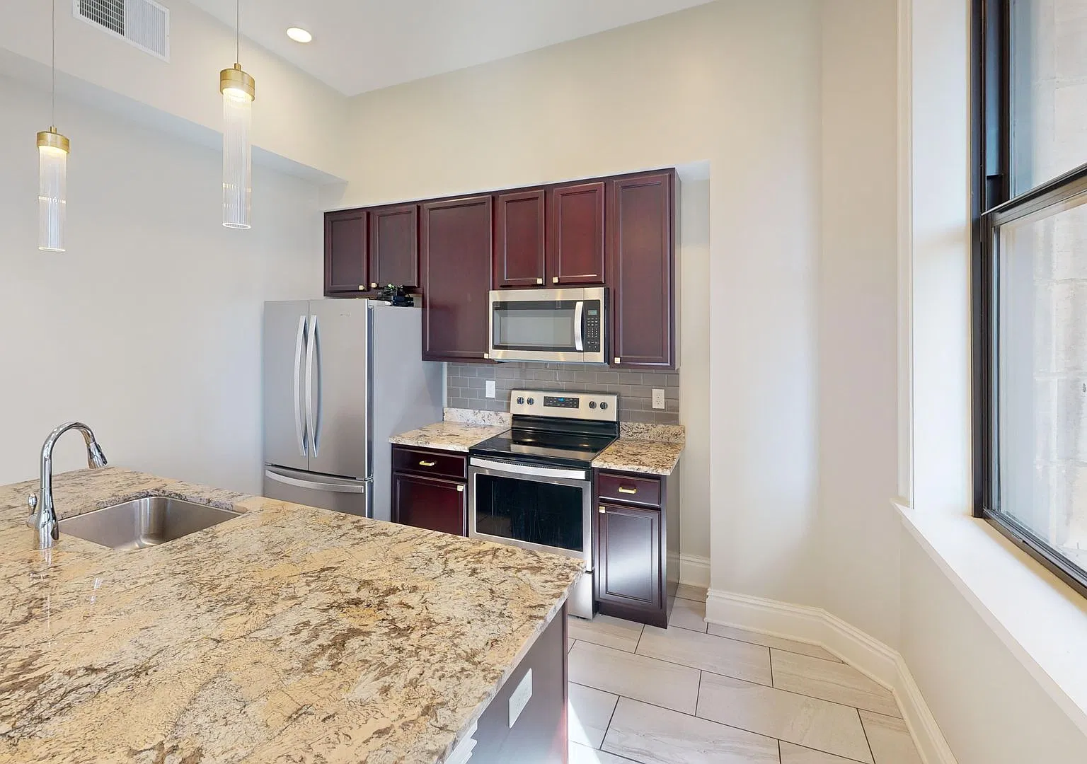 705 Olive Street — Photo 2