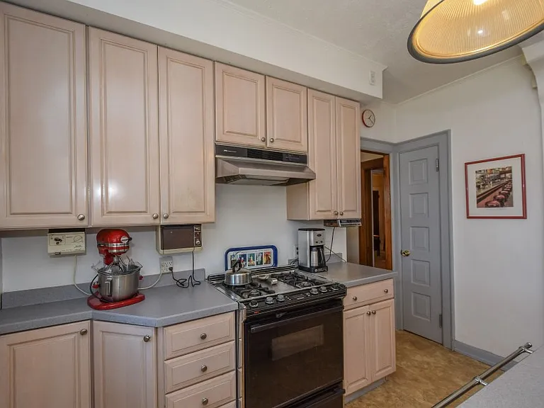 2975 N Downer Ave — Photo 7