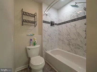 314 Elmwood Dr — Photo 2