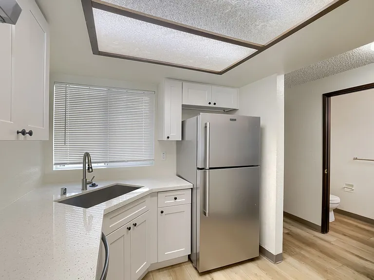 6911 Rainier Dr #7 — Photo 1