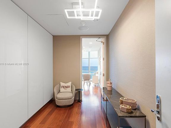 3rd image of 17121 Collins Ave APT 903