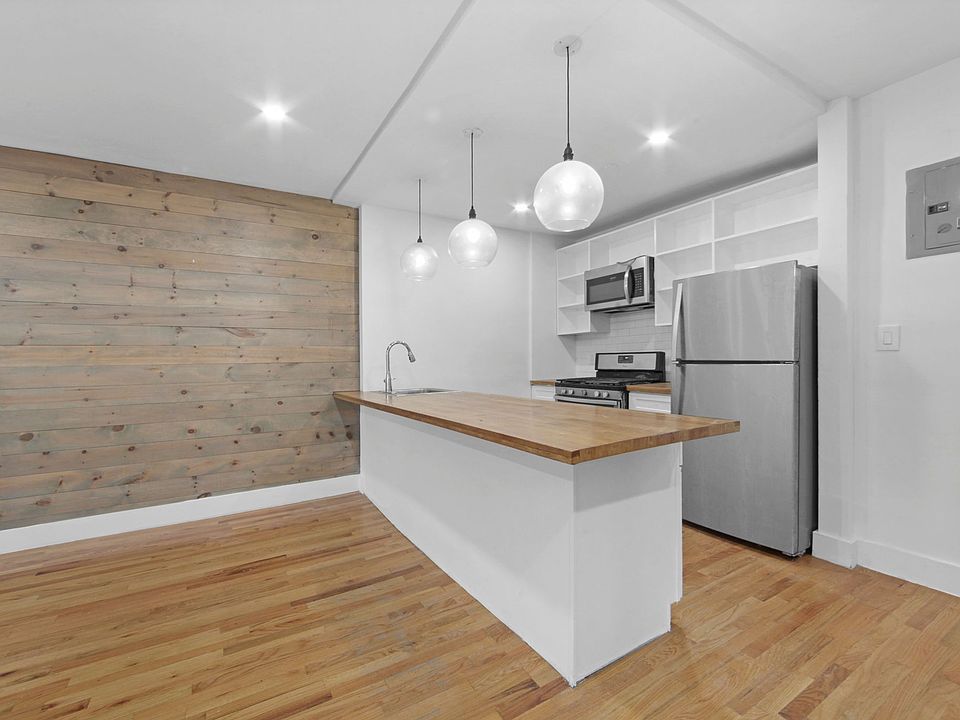 1st image of 271 Malcolm X Blvd APT 3R