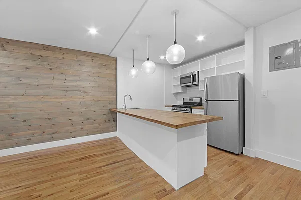 Rented by TorsX Inc | media 1