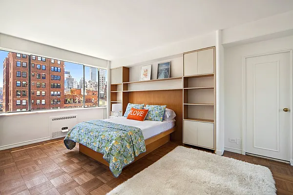 Sold by Stribling | media 6