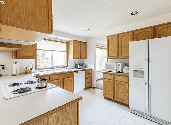 4th image of 7295 SE Harnish St