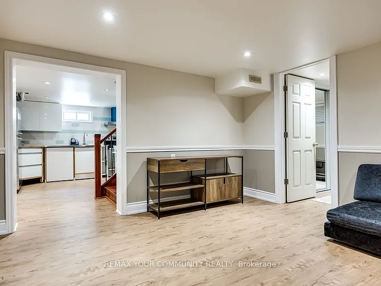 71 Hawman Ave — Photo 13