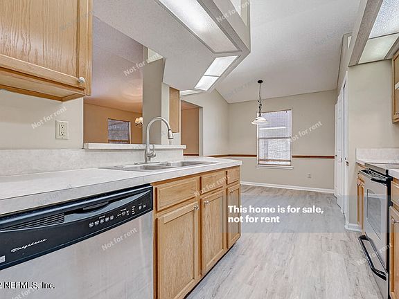4th image of 5215 ACRE ESTATES Drive W