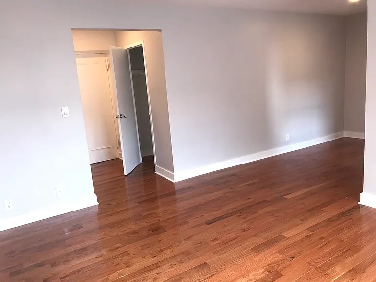1104 Palisade Ave #4L — Photo 2