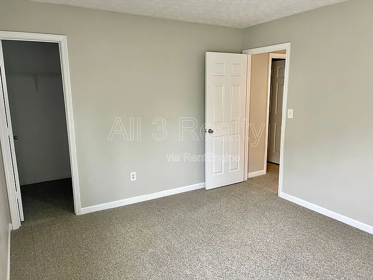 225 Forrest Ln — Photo 17