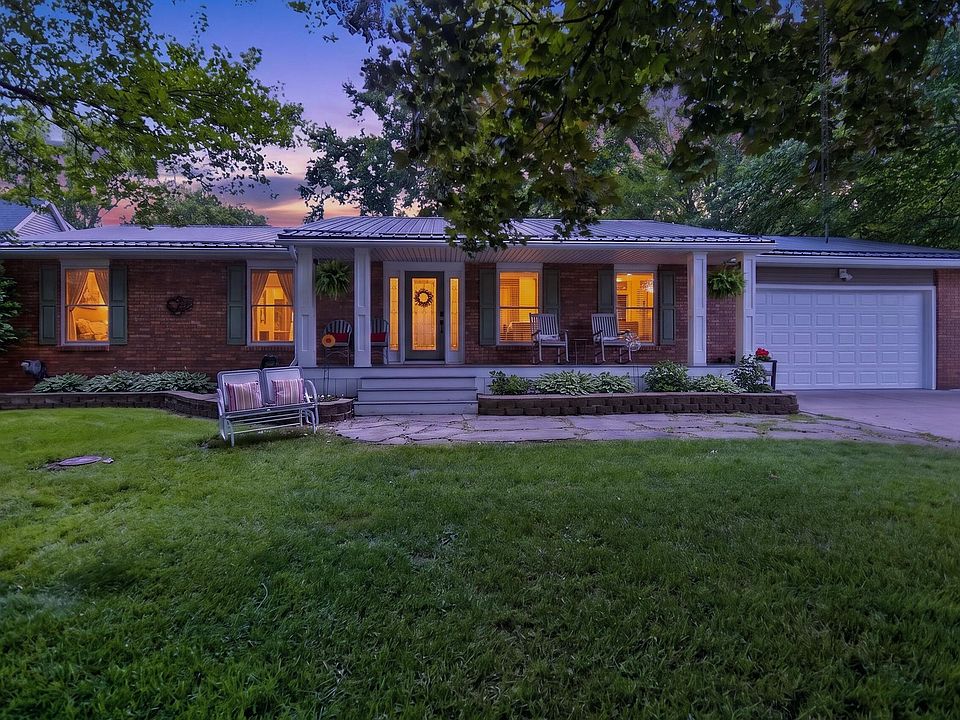 1st image of 16395 Prairie Brook Rd