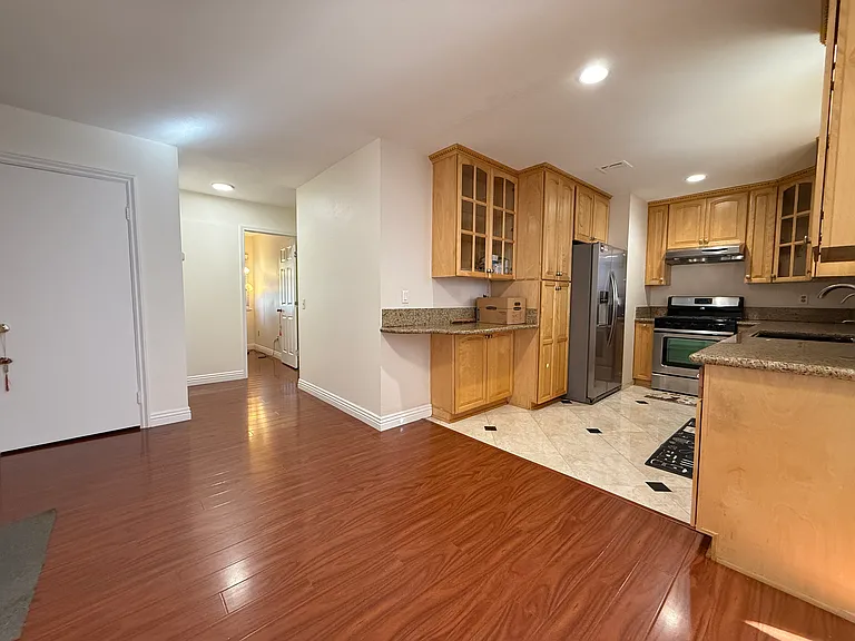 15679 Velour Dr — Photo 5