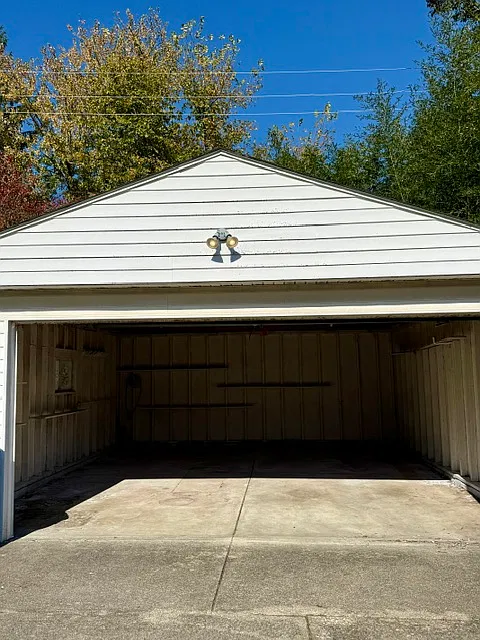 3 bed, 1.5 bath, 1554 sqft, $1,800 — Photo 4