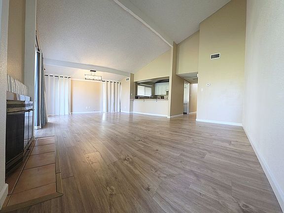 3rd image of 29266 Via Frontera Rd